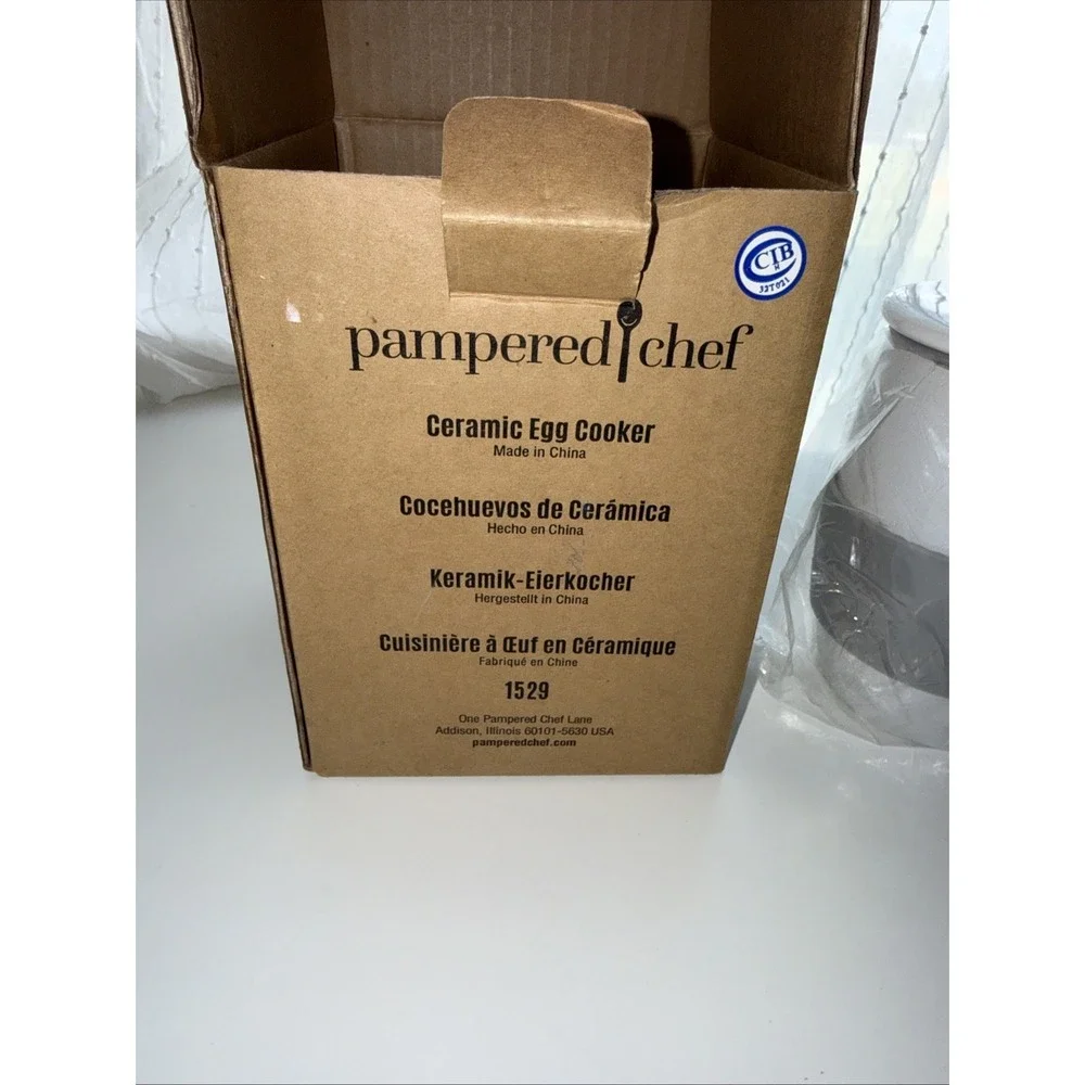NEW IN BOX PAMPERED CHEF CERAMIC EGG COOKER #1529